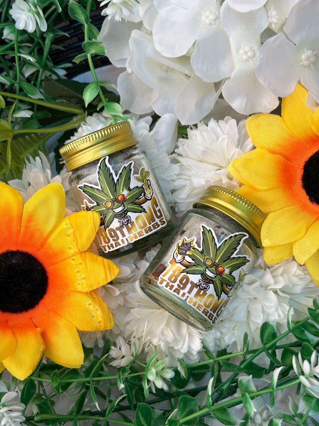 ยาดมสมุนไพรกัญชา 789 ทองไทยเฮิร์บ